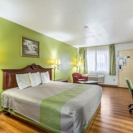 Rodeway Inn Santa Rosa Esterno foto