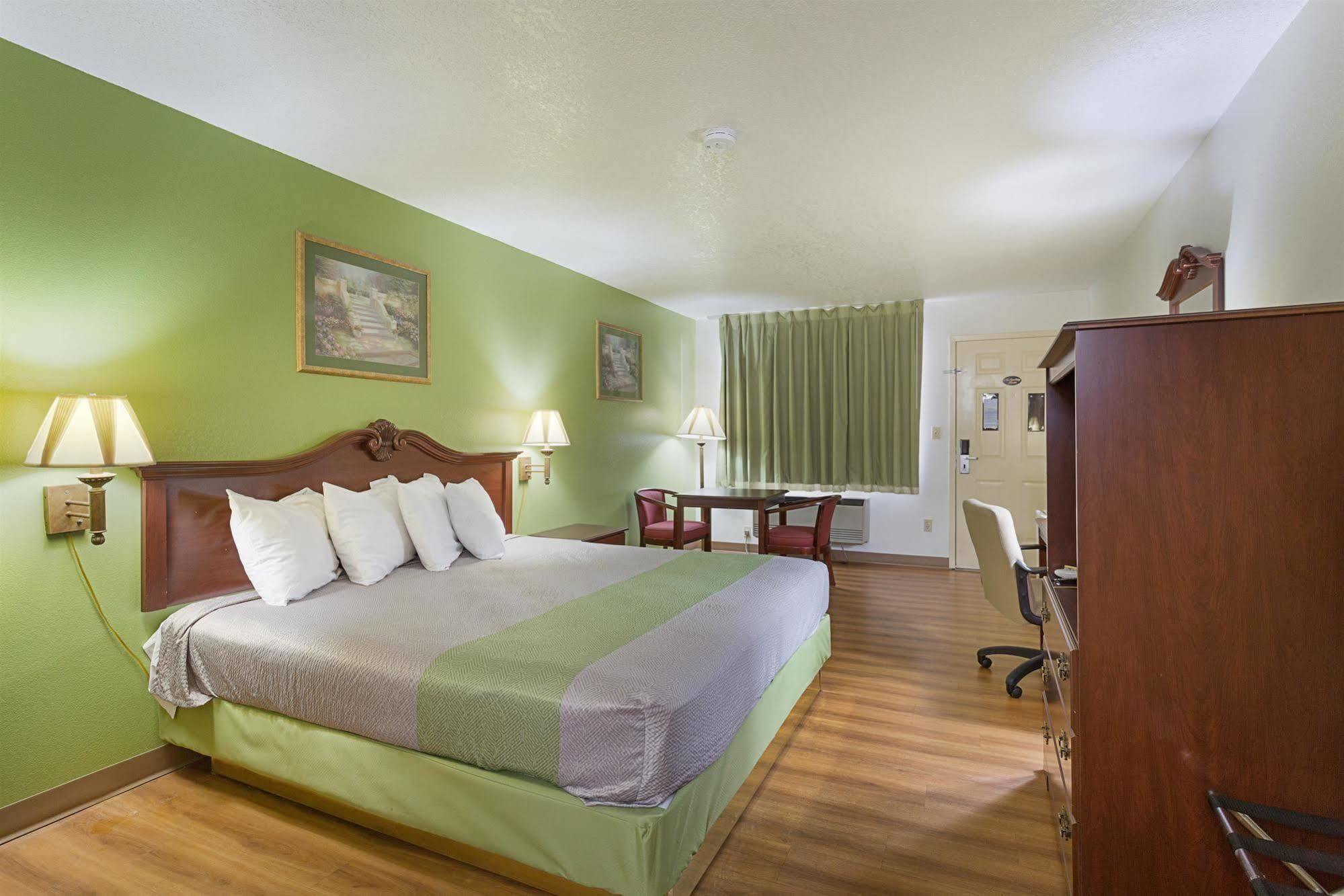 Rodeway Inn Santa Rosa Esterno foto